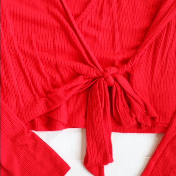 Wild Fable Red V-Neck Long Sleeve Top - Picture 3 of 7